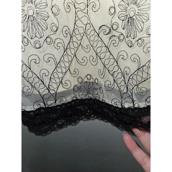 VNTG 90s R.Q.T Sheer Cream/Black Low Rise Midi Skirt Mesh Overlay Sz Large Lace - Picture 6 of 8